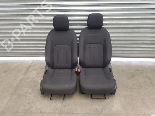 Used Right front seat LAND ROVER DEFENDER Station Wagon (L663) P300 Si4 4x4 (300 hp) 27689261