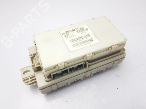 Used Fuse box Fuse box MITSUBISHI L200 / TRITON (KA_T, KB_T) 2.5 DI-D 4WD (KB4T) (136 hp) 34169112 34169112