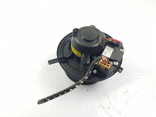 Heater blower motor AUDI A3 Sportback (8PA) 1.9 TDI | BP24300818M62 