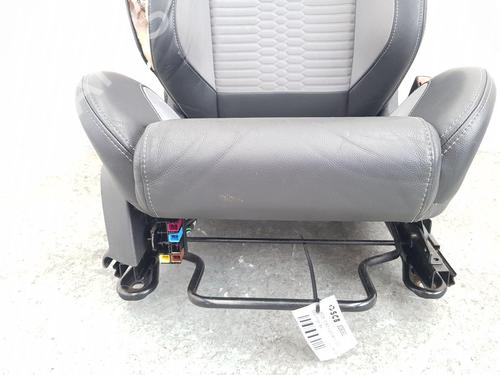 Right front seat FORD FIESTA VI (CB1, CCN) 1.6 ST | BP38311965C16 - Image 41