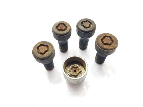 BP29984525O1 main image