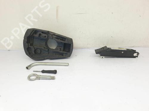 Used Jack Kit VW POLO V (6R1, 6C1) 1.4 TSI (140 hp) 29871097