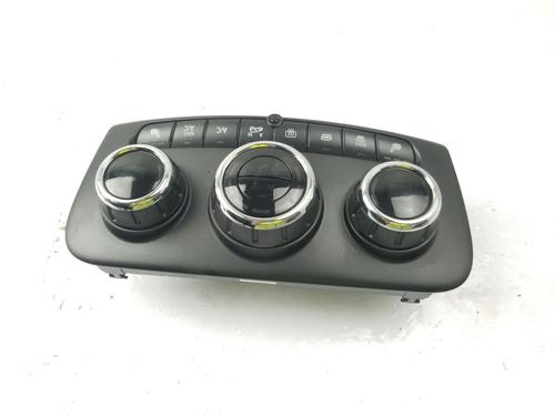 Used Climate control Climate control 38443947 38443947