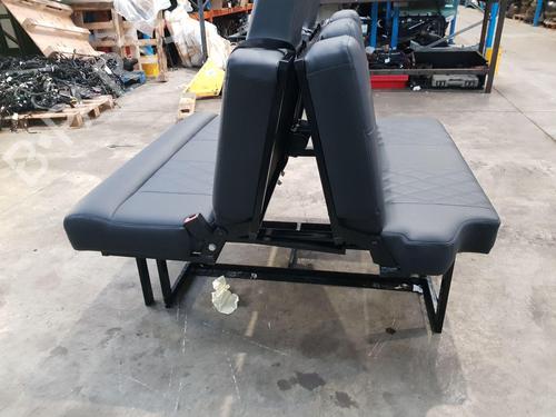 Rear seat VW TRANSPORTER T5 Van (7HA, 7HH, 7EA, 7EH) 2.0 TDI | BP31864337C17