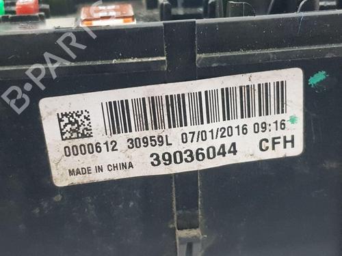 Fuse box VAUXHALL CORSA Mk IV (E) (X15) 1.4 | BP30471543E1 
