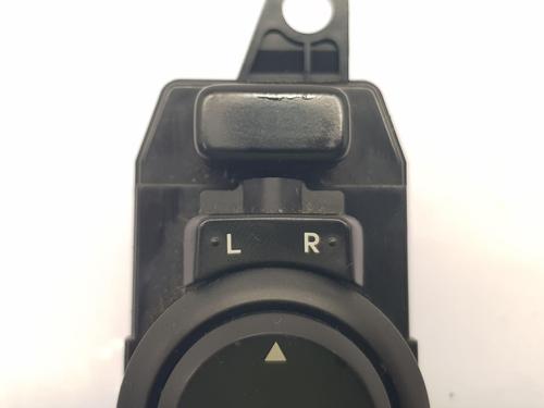 Right front window switch HYUNDAI i20 I (PB, PBT) 1.2 | BP35967249I26 - Image 3