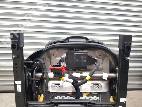 Right front seat ALFA ROMEO GIULIA (952_) 2.2 D (952AFA25, 952AFM25, 952ALA25) | BP28329809C16 