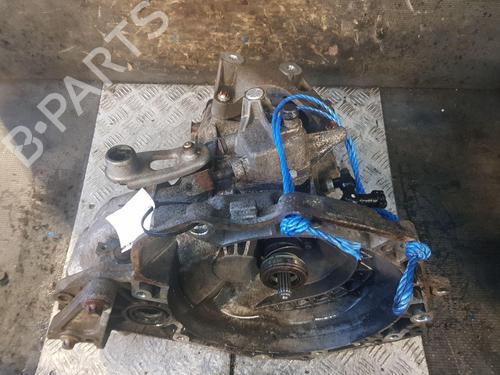 Used Gearbox VAUXHALL CORSA Mk IV (E) (X15) 1.2 (69 hp) 32177582