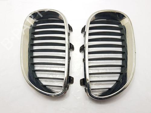 Used Grille BMW 5 (E60) 520 d (177 hp) 30090828