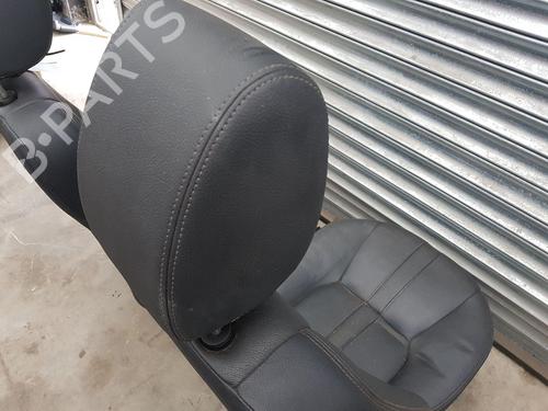 Right front seat LAND ROVER DISCOVERY IV (L319) 3.0 TD 4x4 | BP26915072C16 