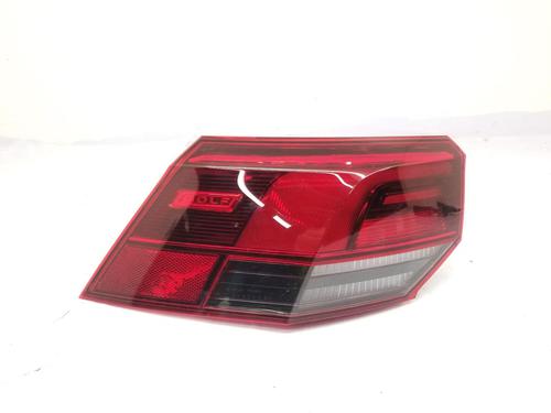 Venstre baglygte VW GOLF VIII (CD1, DA1) 2.0 TDI (150 hp) 31864216
