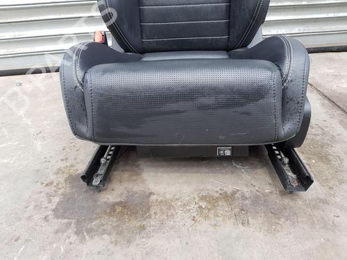 Left front seat JAGUAR F-TYPE Coupe (X152) 5.0 SCV8 SVR / SCV8 P575 R | BP29700742C15