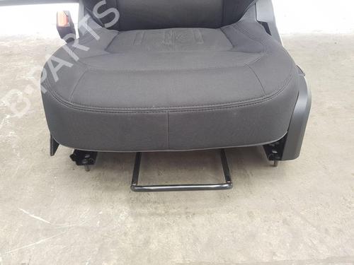 Right front seat LAND ROVER DEFENDER Station Wagon (L663) P300 Si4 4x4 | BP27689261C16 