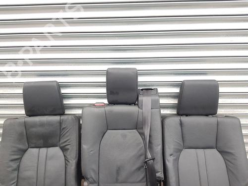 Right front seat LAND ROVER DISCOVERY IV (L319) 3.0 TD 4x4 | BP26915072C16 