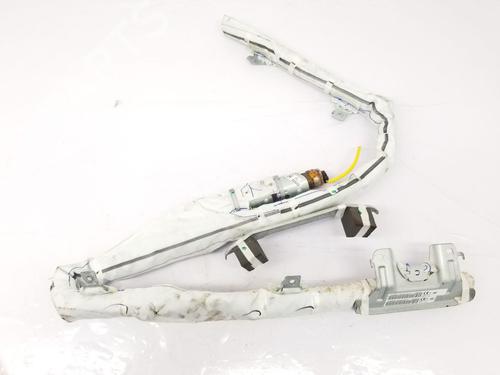 Used Left curtain airbag MITSUBISHI L200 / TRITON (KJ_, KK_, KL_) 2.4 DI-D 4WD (KL1T) (181 hp) 22674893