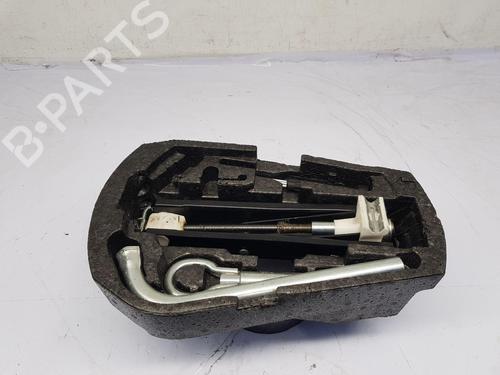 Used Jack Kit VW POLO V (6R1, 6C1) 1.4 (6R1) (85 hp) 31075254