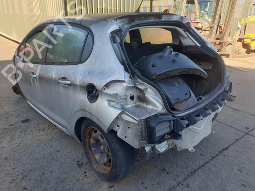 Radio PEUGEOT 208 I (CA_, CC_) 1.2 VTI 82 | BP24829827E6