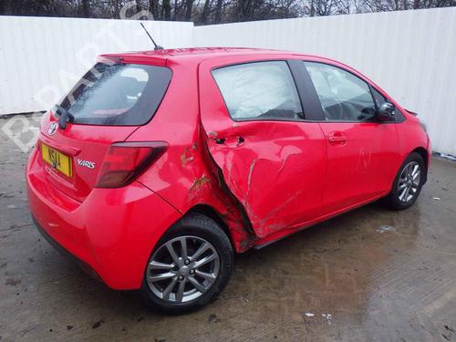 Right front fog light TOYOTA YARIS (_P13_) 1.3 (NSP130_, NSP130) | BP29316215C31 