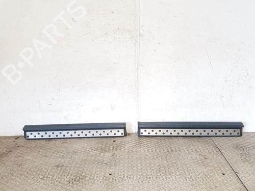 Used Right sideskirt MERCEDES-BENZ SLK (R170) 230 Kompressor (170.447) (193 hp) 22666544