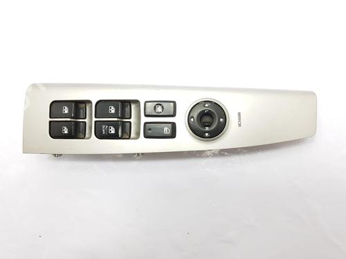 Used Right front window switch HYUNDAI SANTA FÉ II (CM) 2.2 CRDi GLS 4x4 (150 hp) 30520489