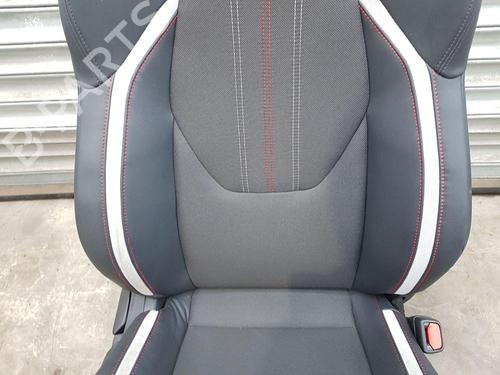 Right front seat TOYOTA COROLLA Hatchback (_E21_, _EA1_, _EH1_) 1.8 Hybrid (ZWE211, ZWE219) | BP29620591C16