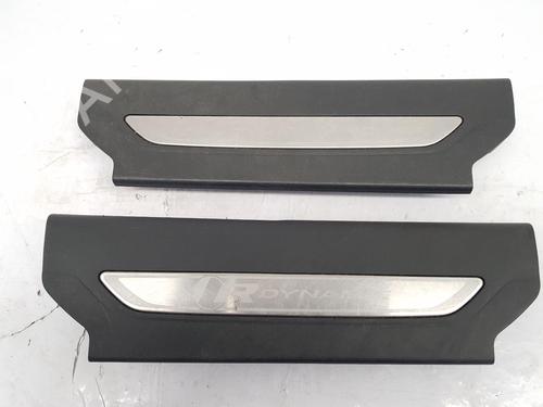 Used Right sideskirt LAND ROVER RANGE ROVER VELAR (L560) [2017-2026]  31053642