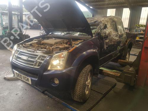 Brugte ISUZU D-MAX I (TFR, TFS) 2.5 DiTD 4x4 (TFS86_) (136 hp) 4307592