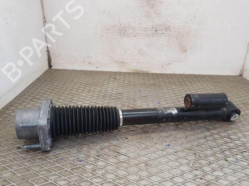 Used Right rear shock absorber LAND ROVER DEFENDER Station Wagon (L663) P300 Si4 4x4 (300 hp) 28283951
