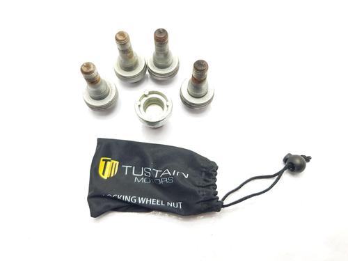 BP29927938O1 main image