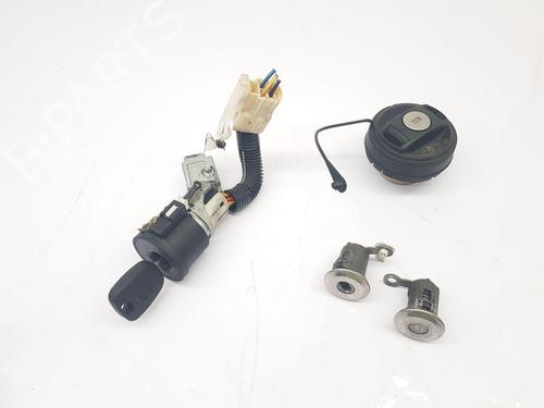 ignition-barrel-toyota-aygo-_b1_-2005-2006-2007-2008-2009-2010-2011-2012-2013-2014-31663752 main image