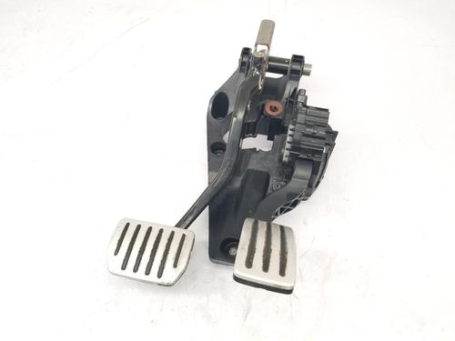 Used Pedal Pedal TESLA MODEL 3 (5YJ3) [2017-2026] 40235460 40235460