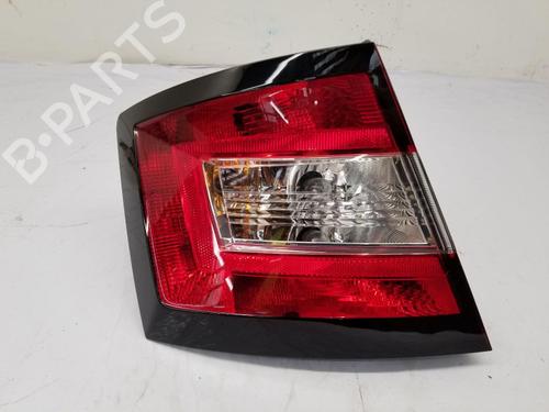 Used Left taillight Left taillight SKODA FABIA III (NJ3) 1.0 (75 hp) 40610107 40610107