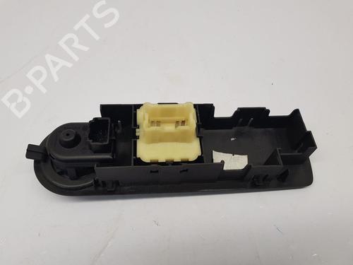 Højre fortil elrude kontakt RENAULT CLIO IV (BH_) 1.2 16V (73 hp) 32149105