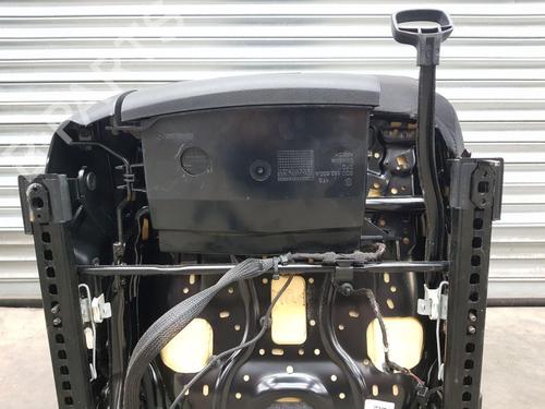 Right front seat VW GOLF VII (5G1, BQ1, BE1, BE2) 2.0 GTI | BP29408156C16 