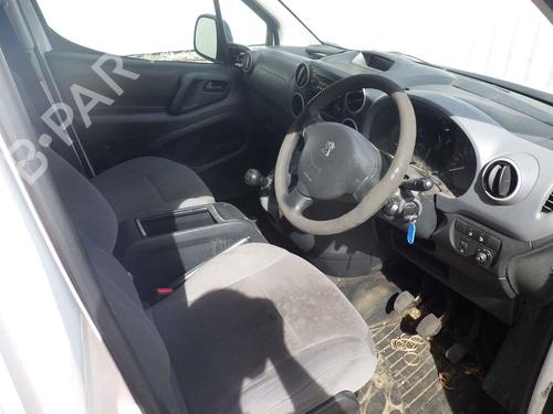 Electronic module PEUGEOT PARTNER Box Body/MPV 1.6 HDi | BP33677702M83  - Image 11