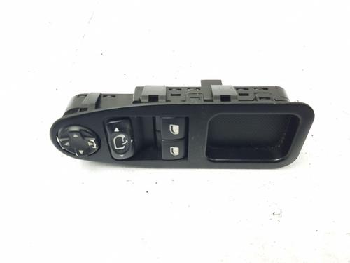 Used Right front window switch Right front window switch PEUGEOT EXPERT Tepee (VF3X_) 2.0 HDi 130 (128 hp) 36702374 36702374