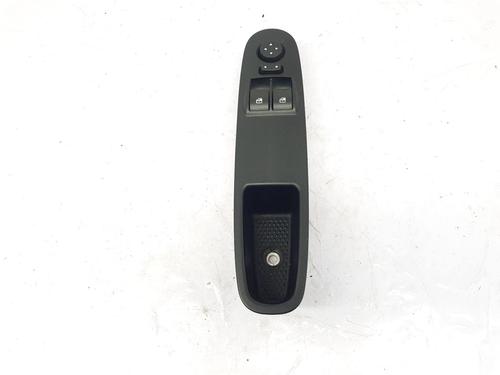 Used Right front window switch Right front window switch FIAT PUNTO (199_) 1.4 (199AXB1A, 199BXB1A, 199BXB11, 199AXB11) (78 hp) 36508221 36508221