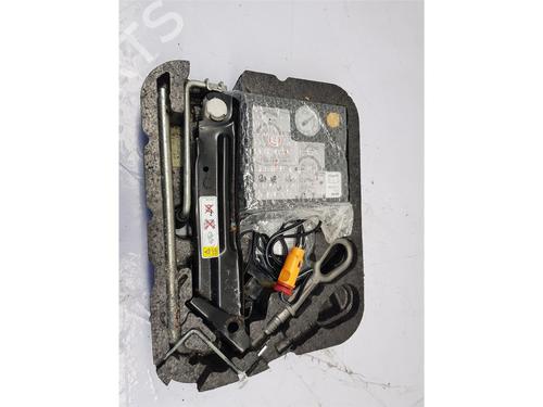 Jack Kit MINI MINI Convertible (R57) One (98 hp) 31075273