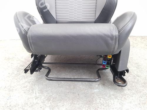 Right front seat FORD FIESTA VI (CB1, CCN) 1.6 ST | BP38311965C16 - Image 70
