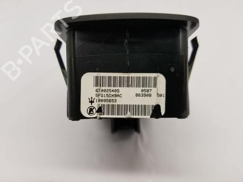 Left front window switch MASERATI LEVANTE SUV (M161) 3.0 D Q4 | BP35795829I27 - Image 5
