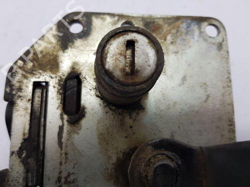 Tailgate lock LAND ROVER DEFENDER Station Wagon (L316) 2.4 Td4 4x4 (L316) | BP22682563C101 