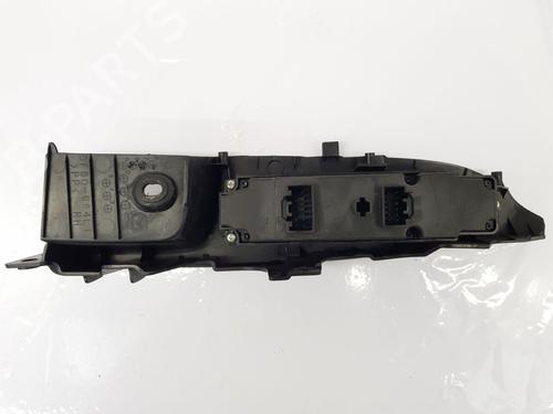 Right front window switch MAZDA 2 (DE_, DH_) 1.3 (DE3FS) | BP31983456I26