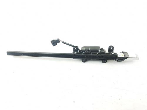 BP28592942O1 main image