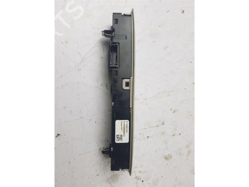 Interior roof light TESLA MODEL Y (5YJY) Long Range Rear-Wheel Drive | BP39027632I8 - Image 4