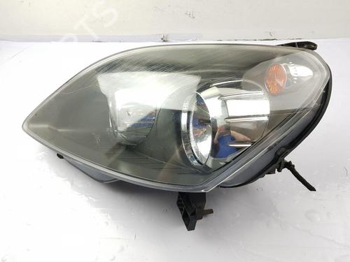 Left headlight VAUXHALL ZAFIRA Mk II (B) (A05) 1.6 | BP27469860C28 