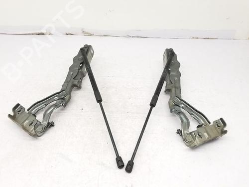 Used Hinge/Door check strap VOLVO V90 II Estate (235) D4 (190 hp) 22673278