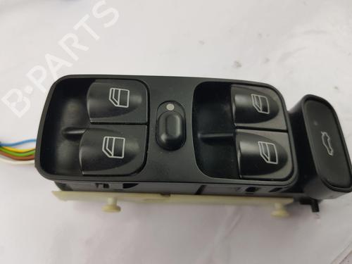 Right front window switch MERCEDES-BENZ C-CLASS (W203) C 200 Kompressor (203.045) | BP26302702I26 
