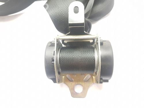 Rear center seatbelt TOYOTA HILUX VIII Pickup (_N1_) 2.4 D 4WD (GUN125_, GUN125R) | BP29467325I27 