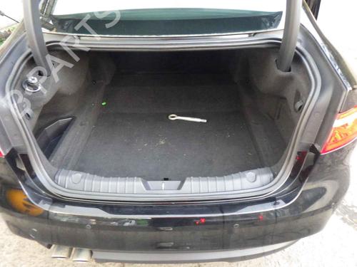 Lampa tylna klapy bagażnika prawa JAGUAR XF II (X260) 2.0 D | BP30796229C80