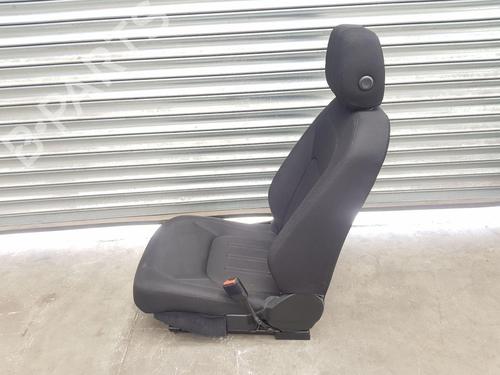 Right front seat LAND ROVER DEFENDER Station Wagon (L663) P300 Si4 4x4 | BP27689261C16 
